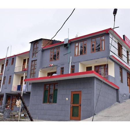 Hotel Peak View, Lahaul Sissu Buitenkant foto