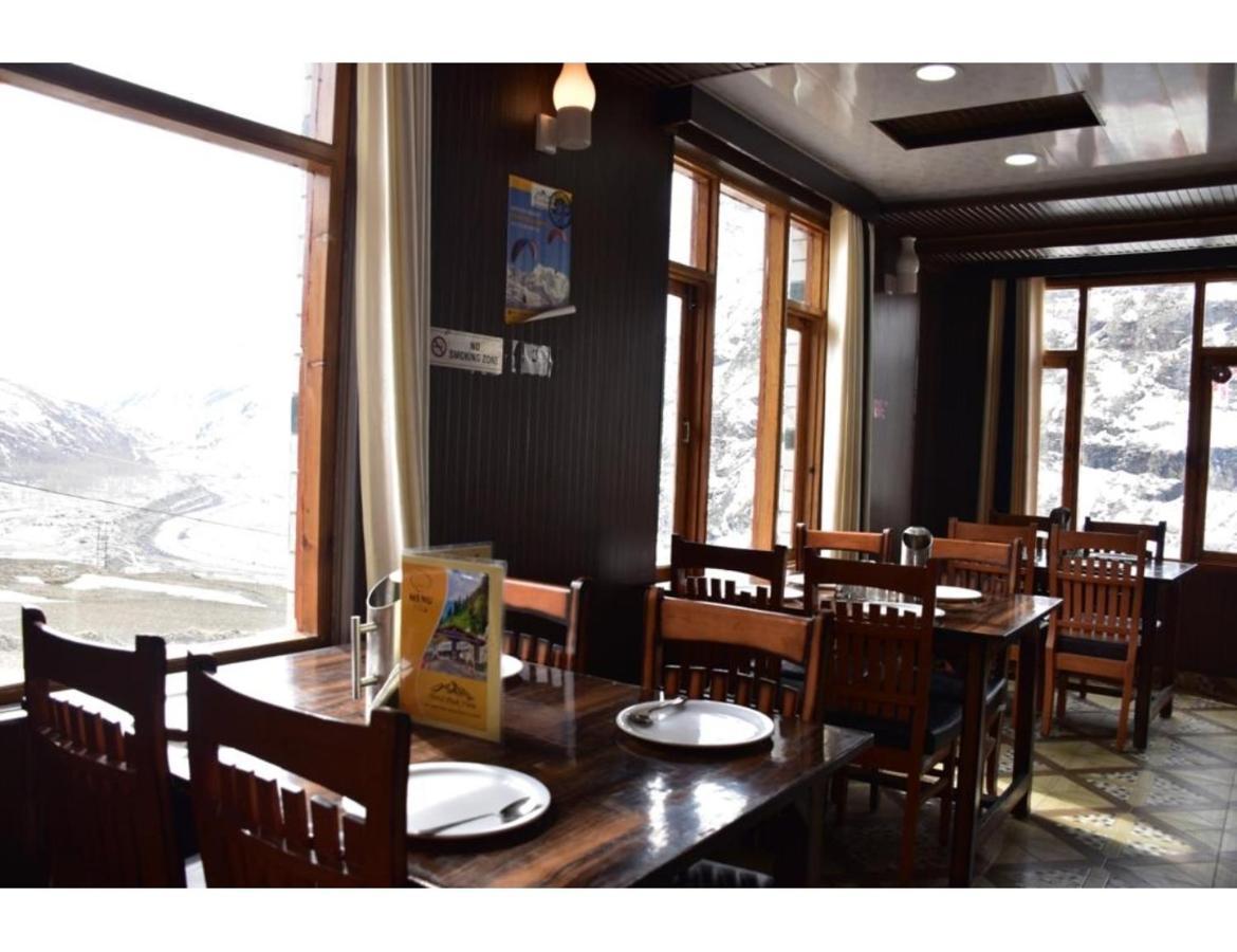 Hotel Peak View, Lahaul Sissu Buitenkant foto