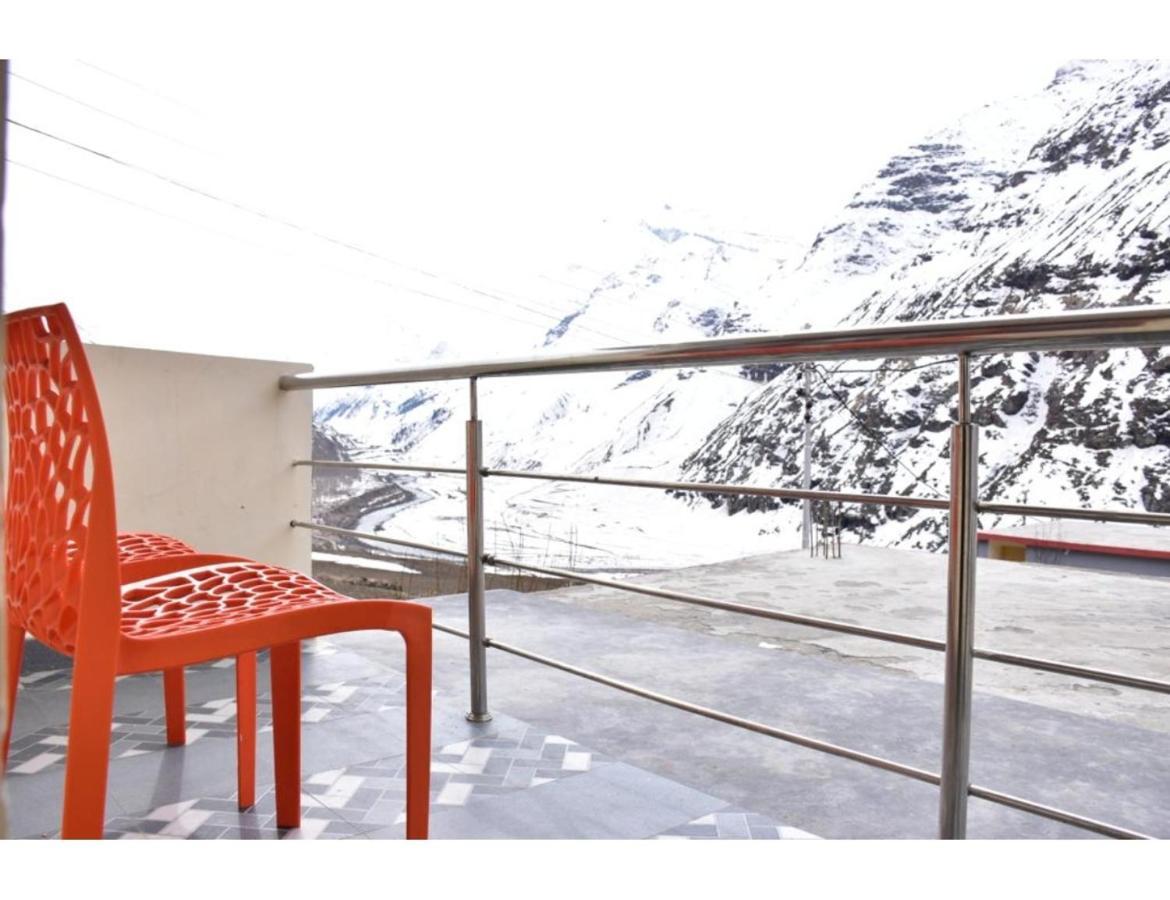 Hotel Peak View, Lahaul Sissu Buitenkant foto