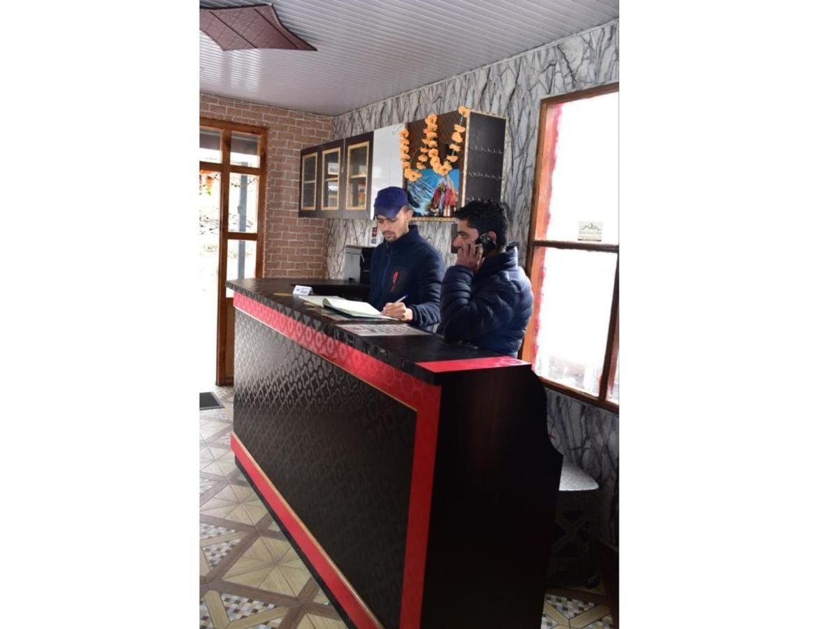 Hotel Peak View, Lahaul Sissu Buitenkant foto