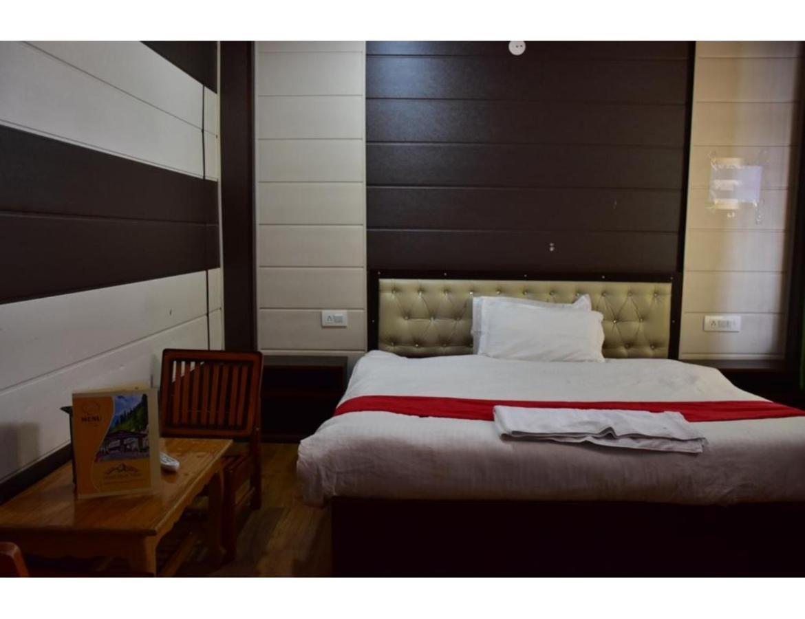 Hotel Peak View, Lahaul Sissu Buitenkant foto